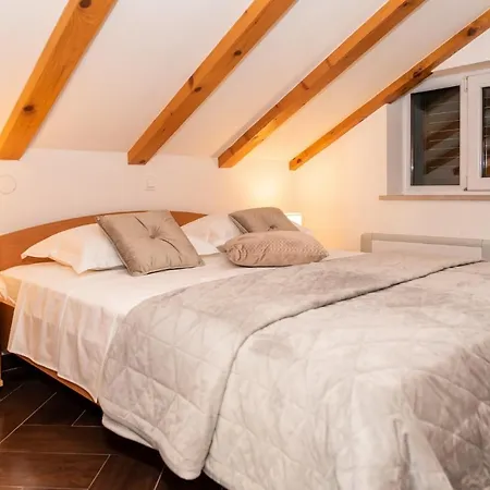 Apartment Sutalo *